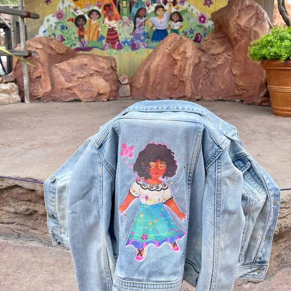 Disney Encanto Mirabel Jean Wash Rhinestone Jacket Size 8 Girls - Picture 3 of 3